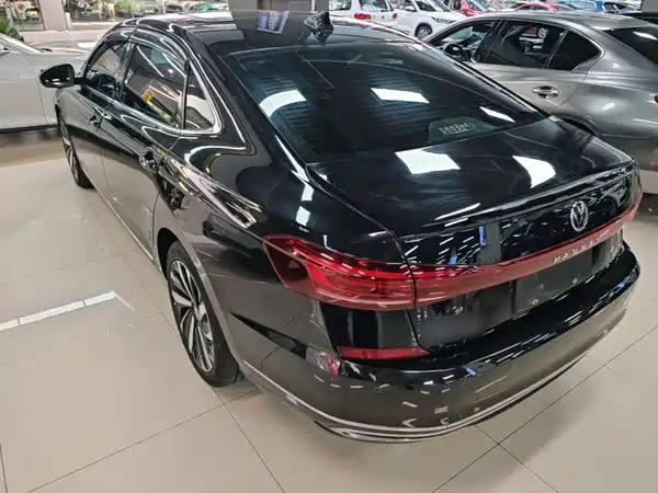 Volkswagen Passat 2022