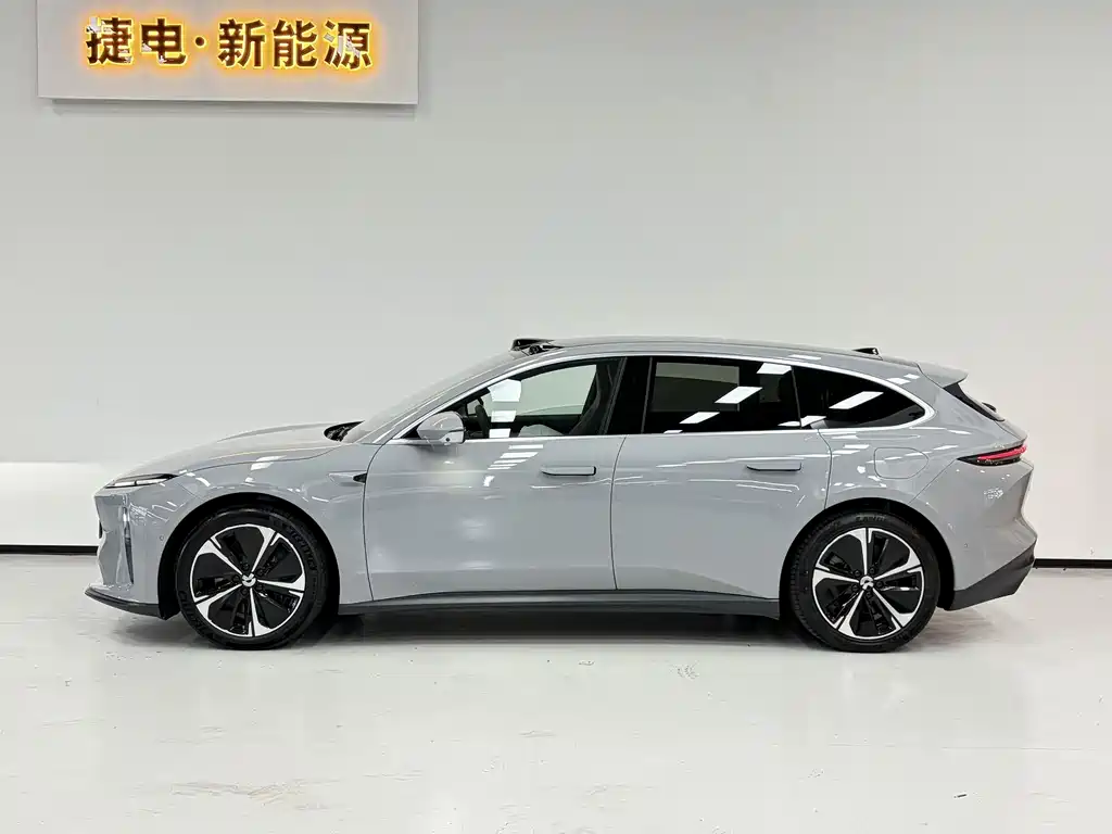 NIO ET5T 2024