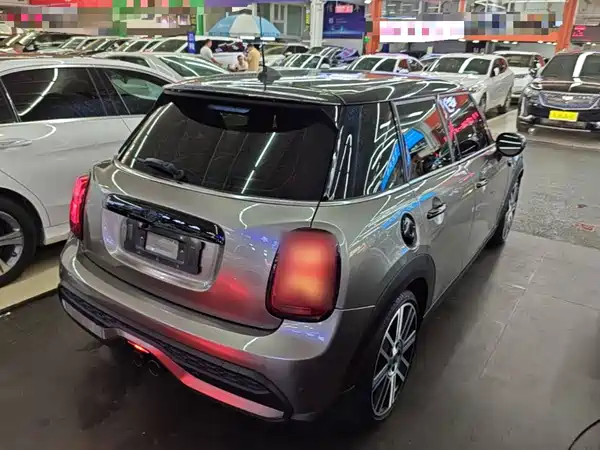 MINI 2024