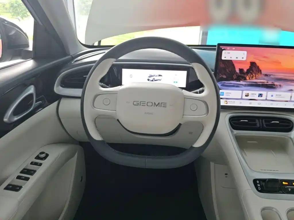 Geely Galaxy Starwish 2025 — фото 11