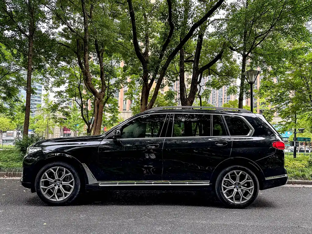 BMW X7 2022