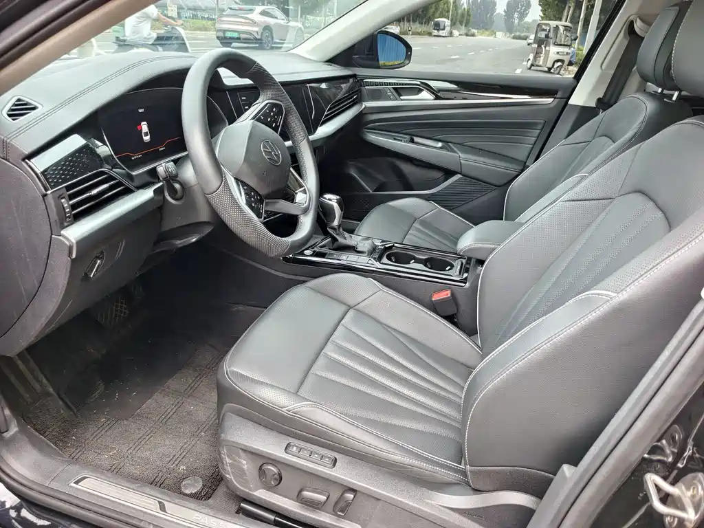 Volkswagen Passat 2024