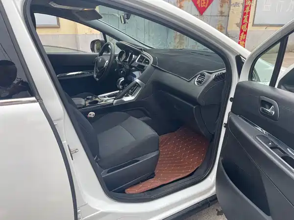 Peugeot 3008 2015