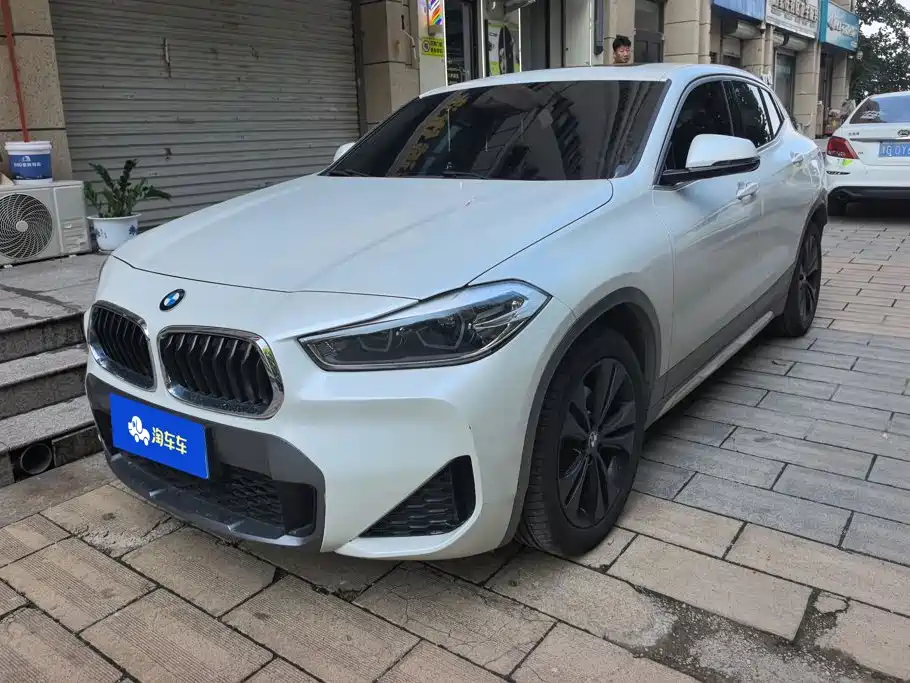 BMW X2 2019 — фото 1