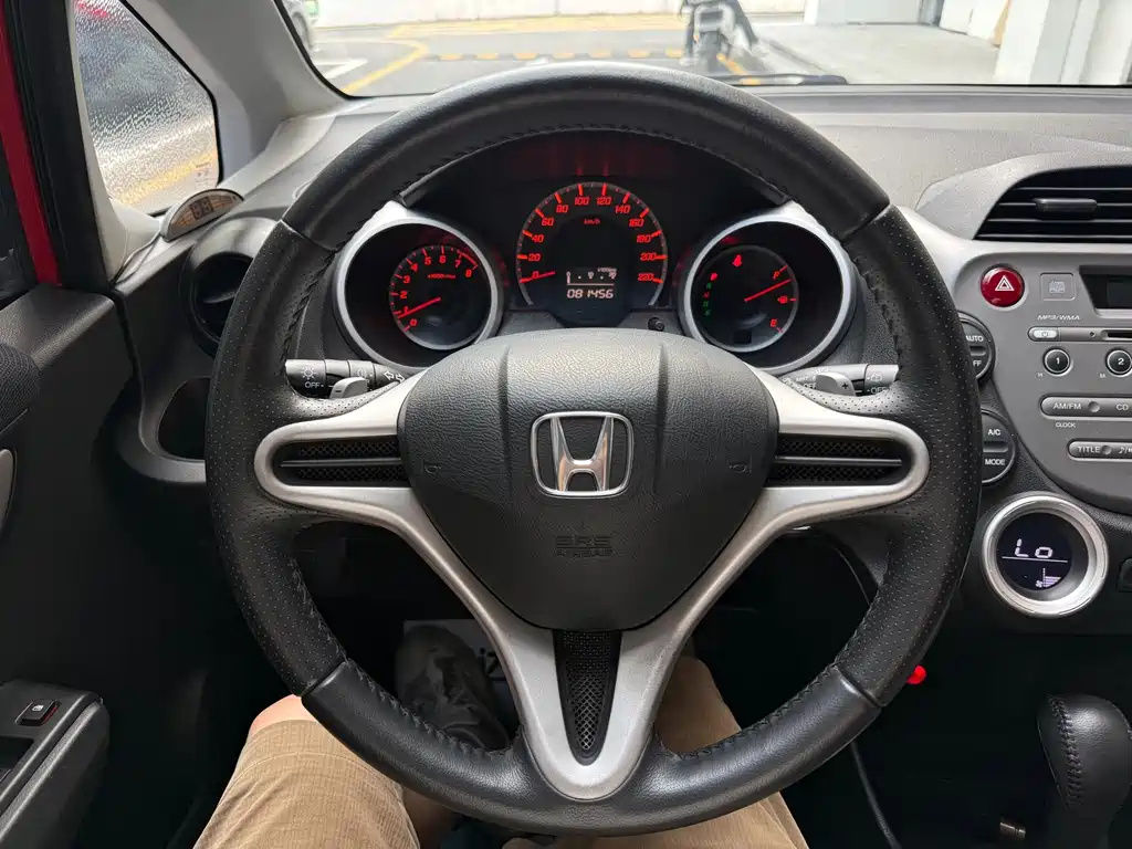 Honda Fit 2008 — фото 19