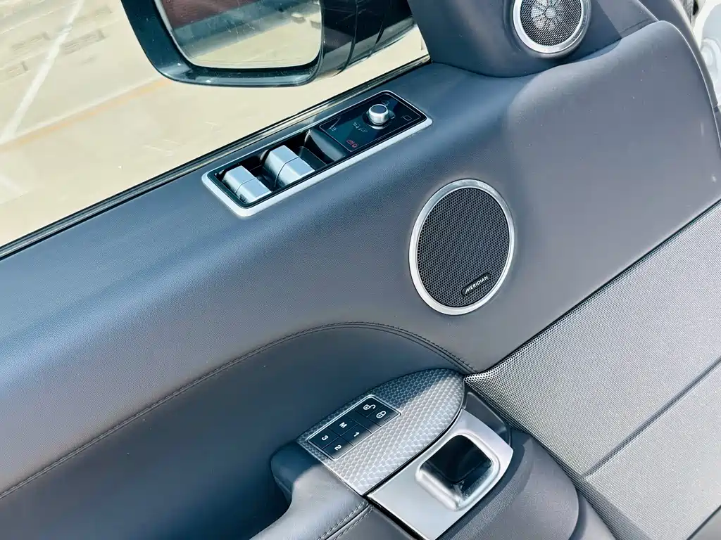 Land Rover Range Rover Sport 2021 — фото 11