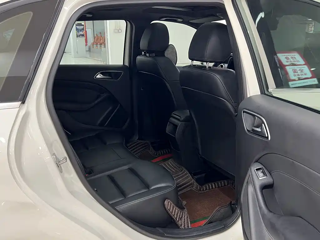 Mercedes-Benz B-Class 2018 — фото 12