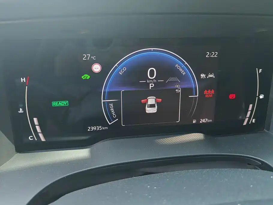 Toyota Camry 2025 — фото 14