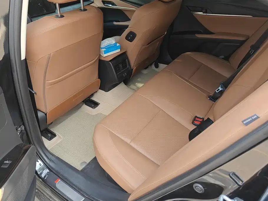 Toyota Camry 2025 — фото 11