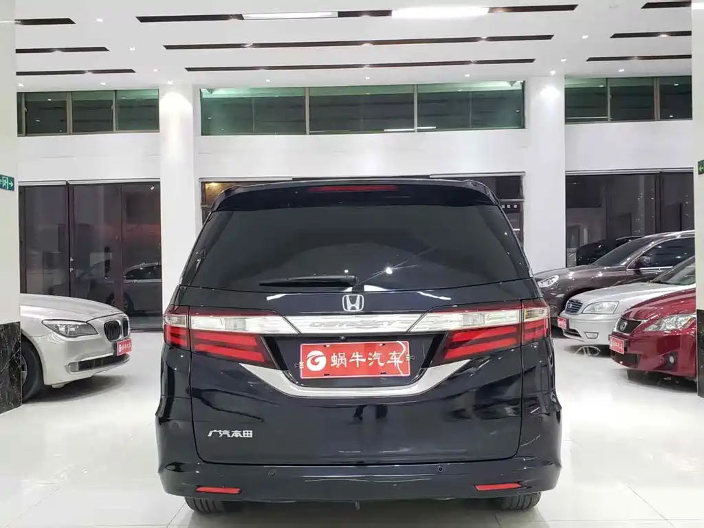 Honda Odyssey 2016 — фото 13