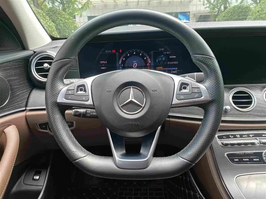 Mercedes-Benz E-Class 2018 — фото 4