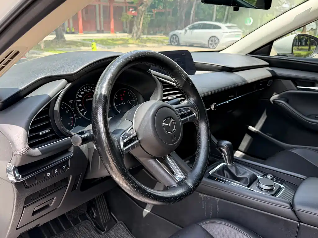 Mazda 3 Axela 2020