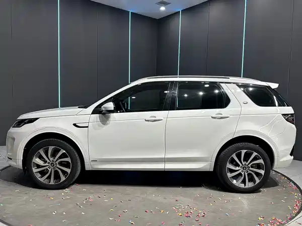 Land Rover Discovery Sport 2021
