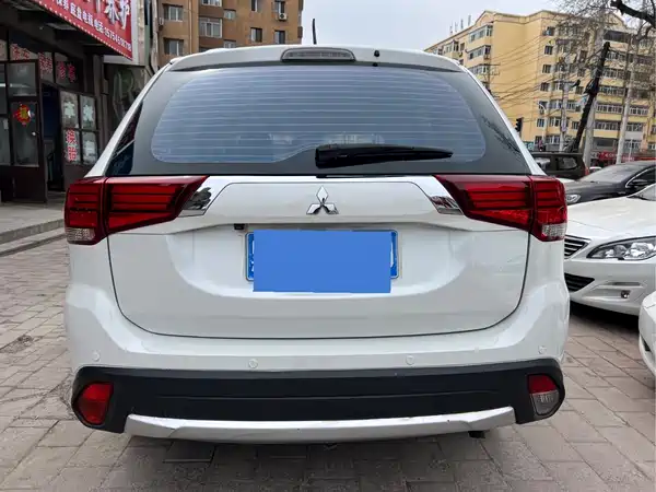 Mitsubishi Outlander 2017