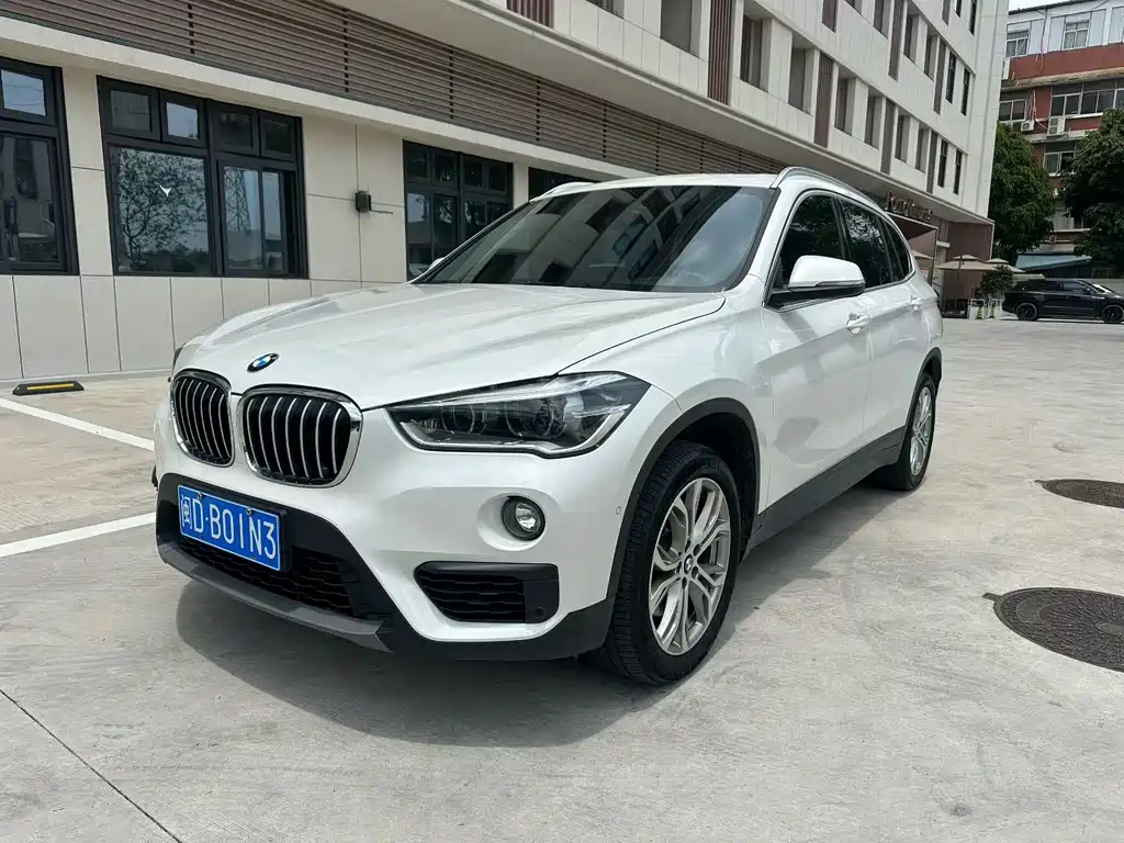 BMW X1 2019 — фото 1