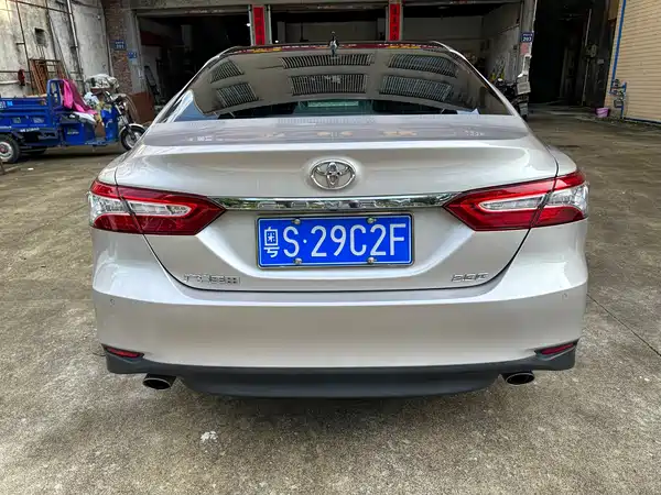 Toyota Camry 2021
