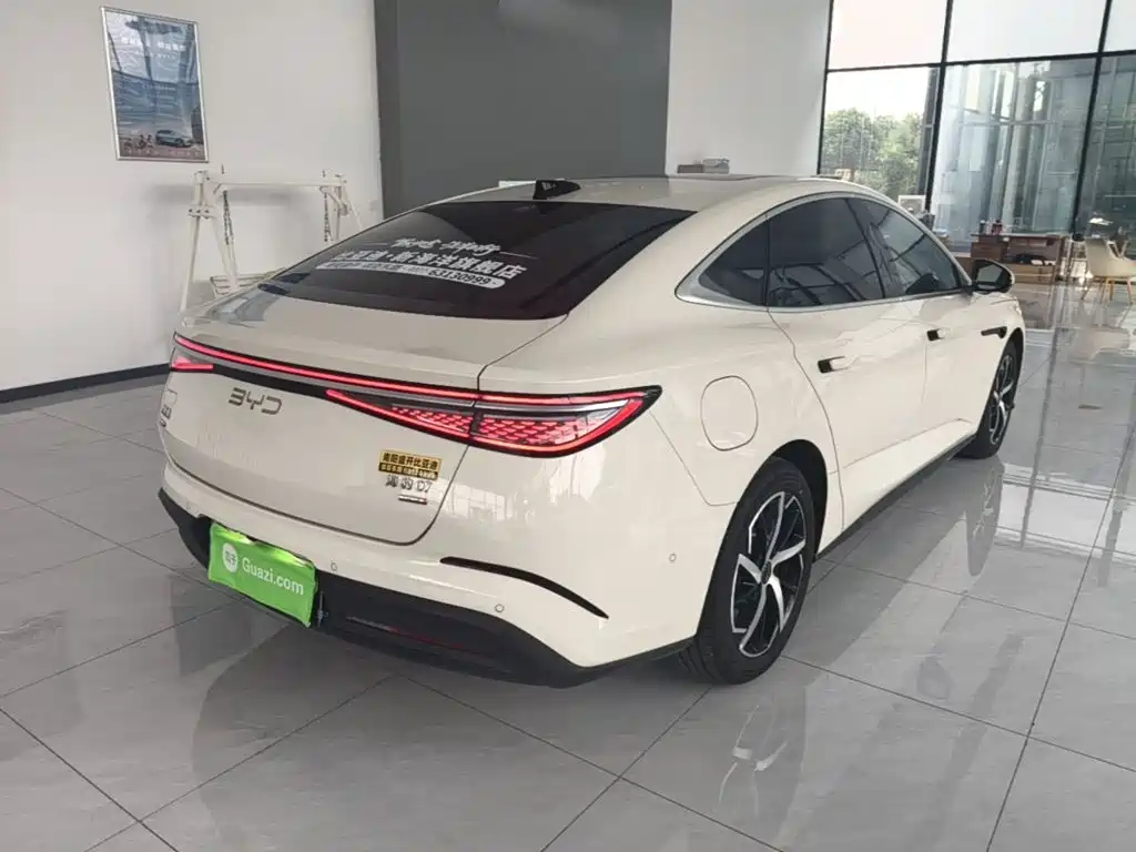 BYD Seal 07 DM-i 2025 — фото 7