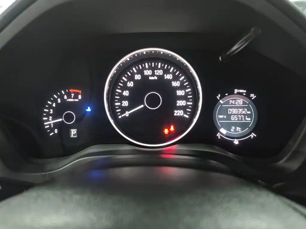Honda Vezel 2017 — фото 12