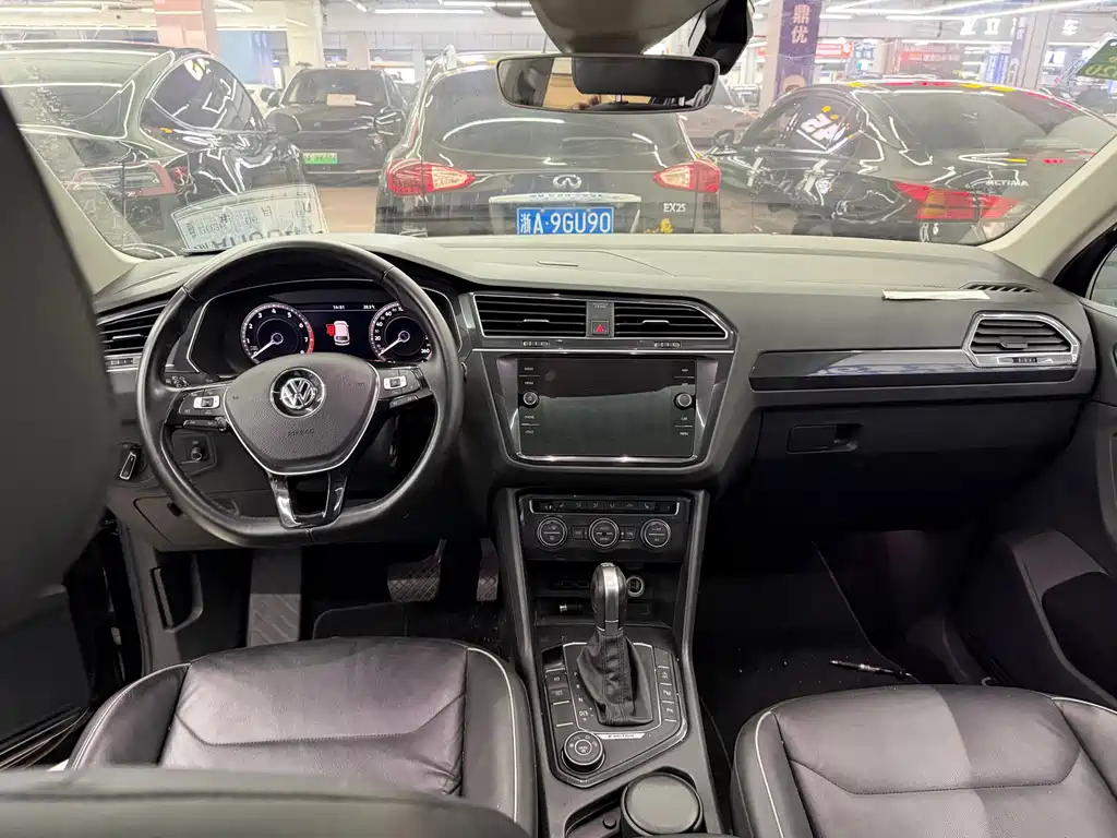 Volkswagen Tiguan 2018 — фото 8