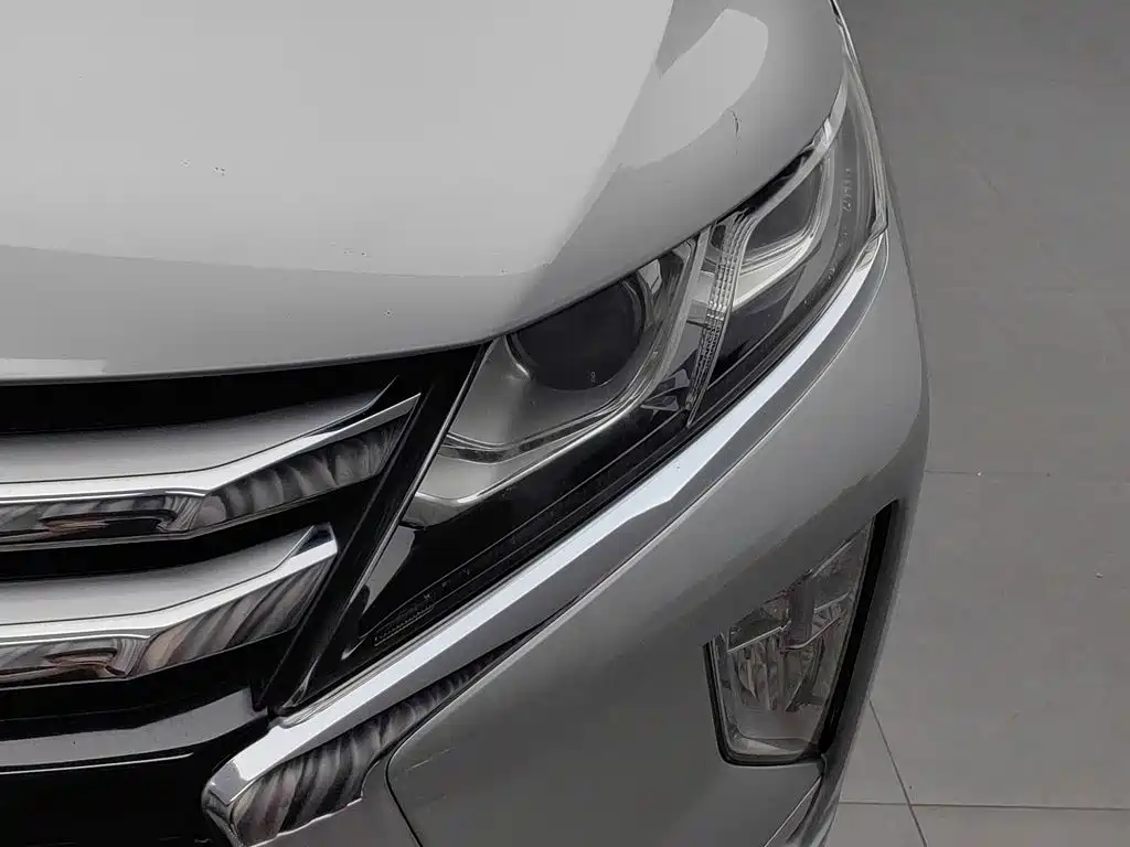 Mitsubishi Yige 2019 — фото 7
