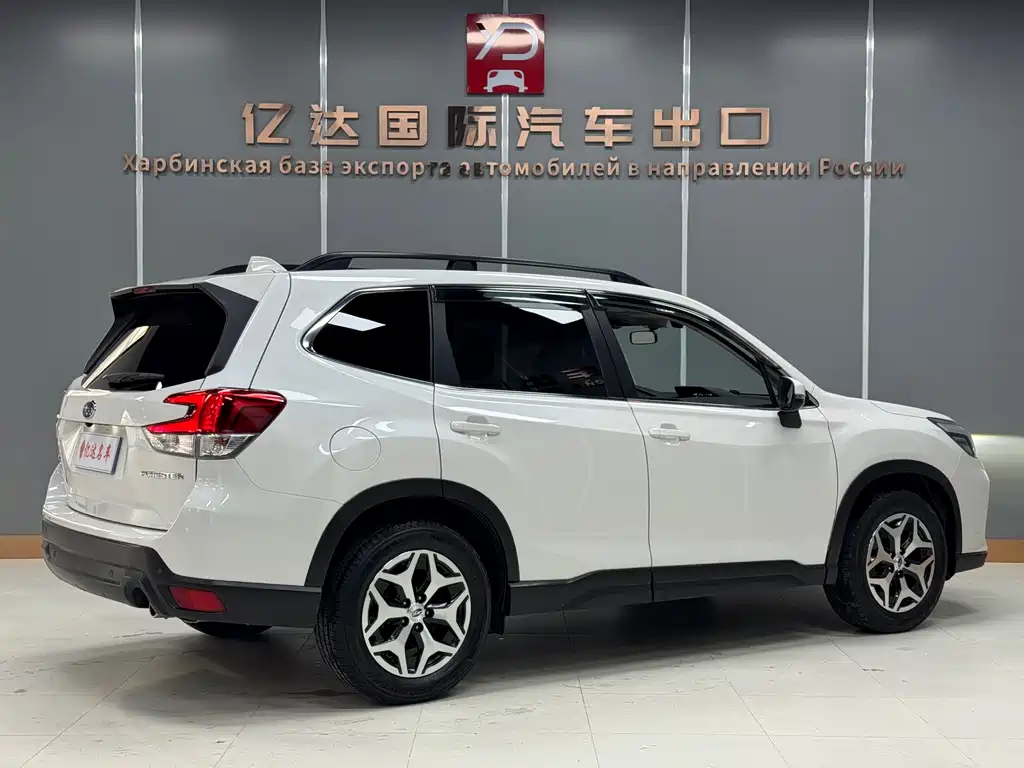 Subaru Forester 2021 — фото 12