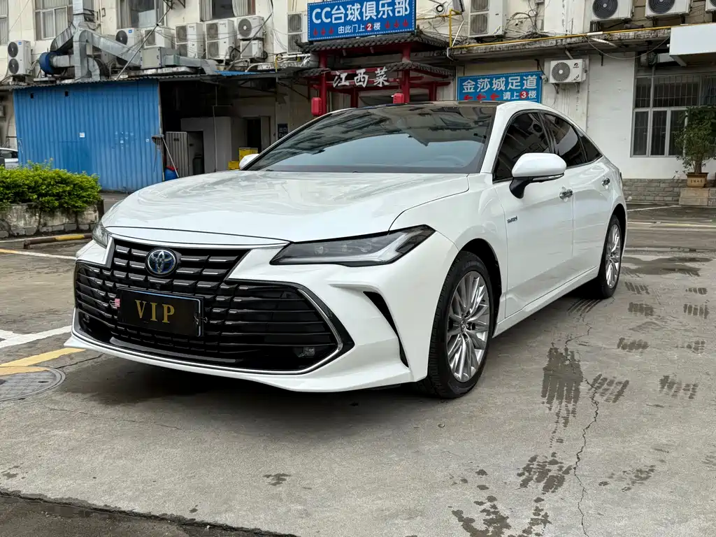 Toyota Avalon 2023 — фото 1