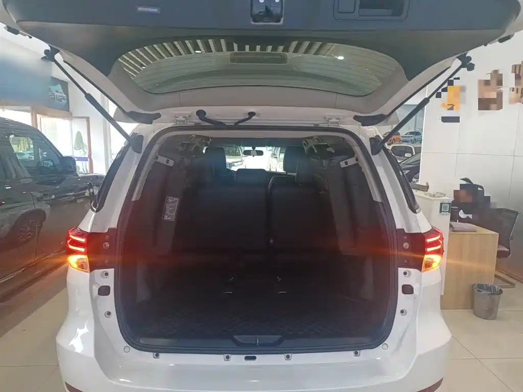 Toyota Fortuner 2019 — фото 19