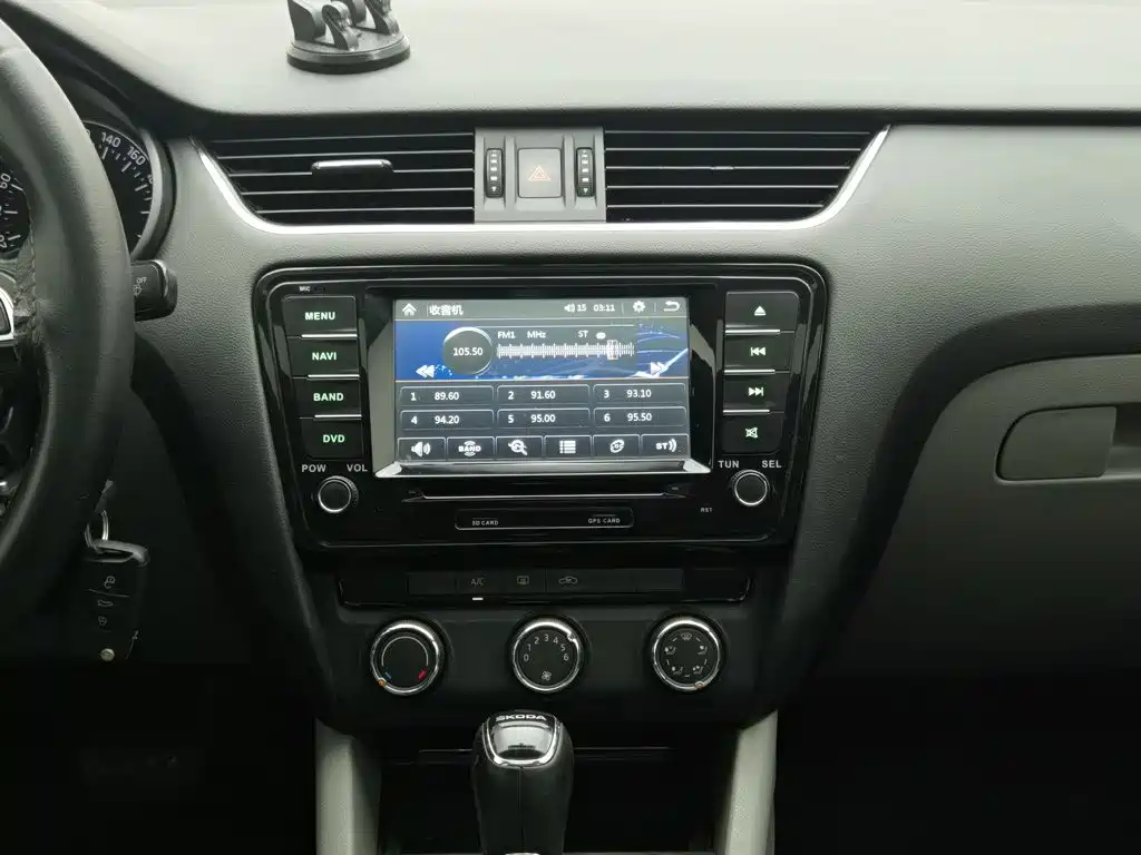 Skoda Octavia 2014 — фото 12