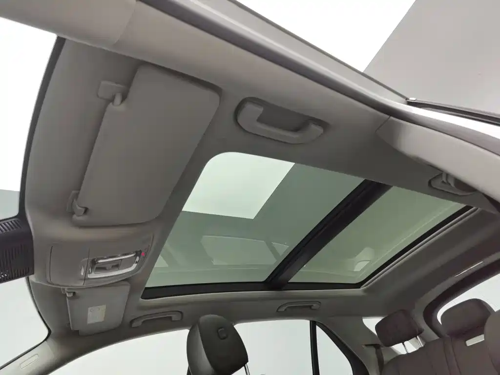 Mercedes-Benz GLE New Energy 2021 — фото 14