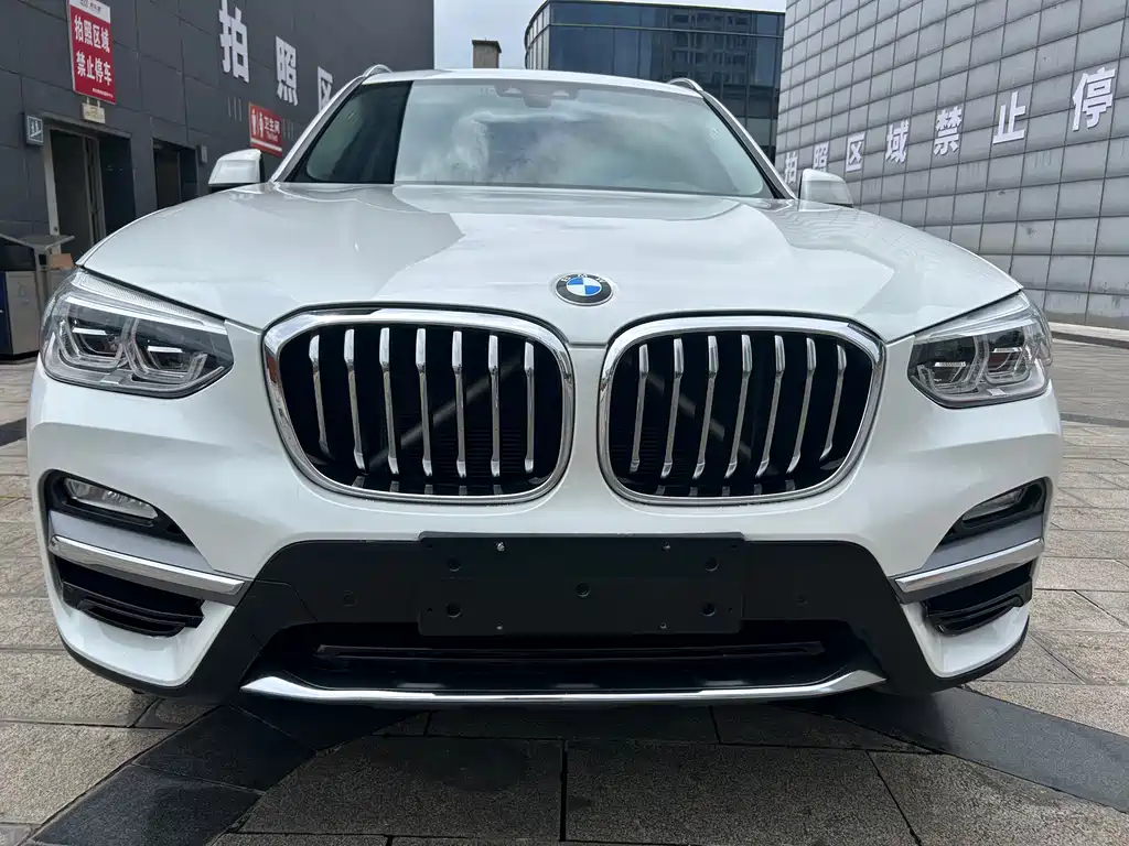 BMW X3 2018 — фото 18
