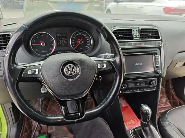Volkswagen Polo 2014