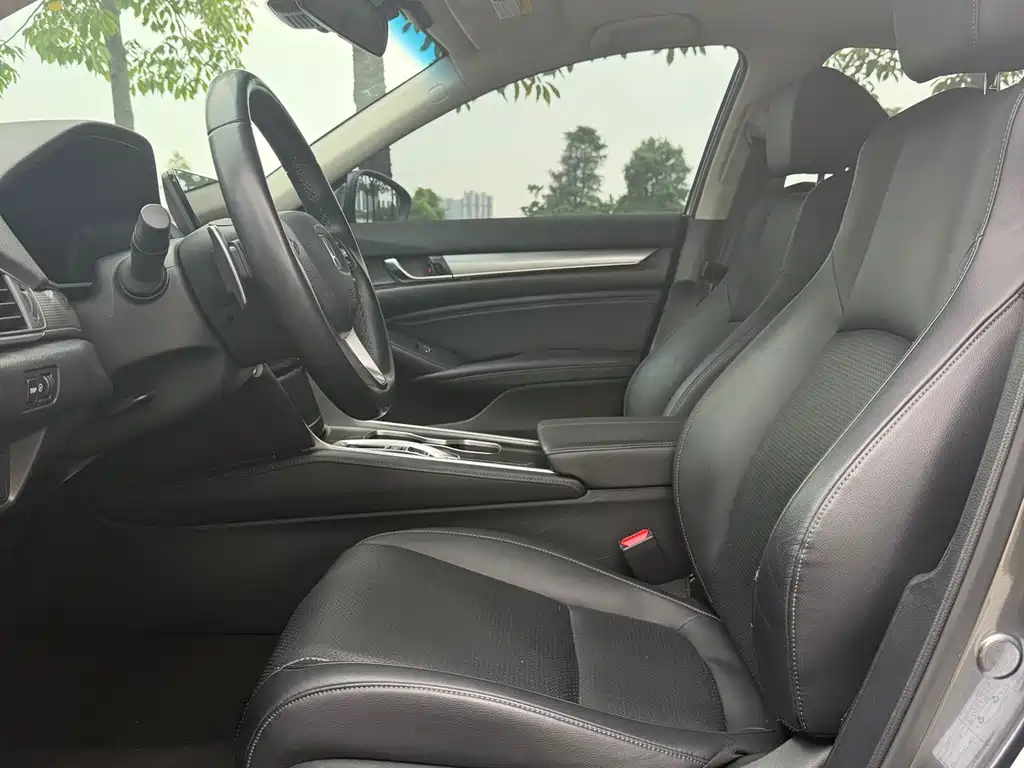 Honda Accord 2022 — фото 17