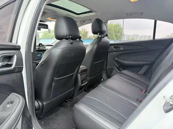 Roewe i5 2020