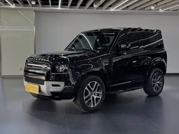 Land Rover Defender 2023