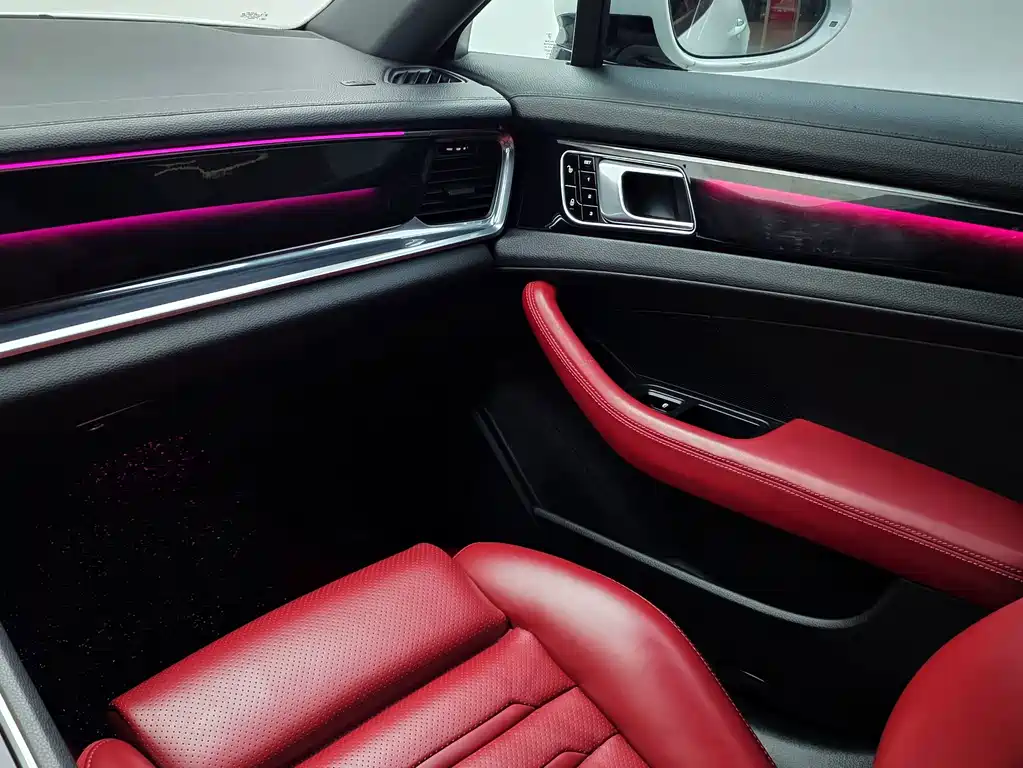 Porsche Panamera 2019 — фото 25