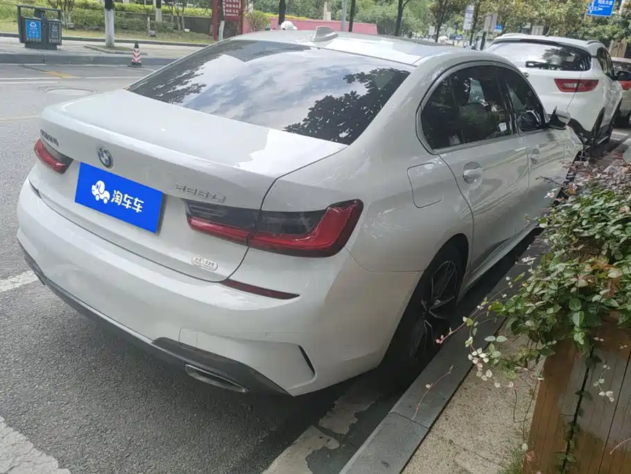 BMW 3 Series 2021