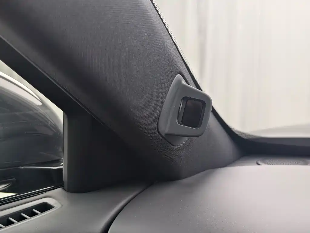 Voyah FREE 2025 — фото 15