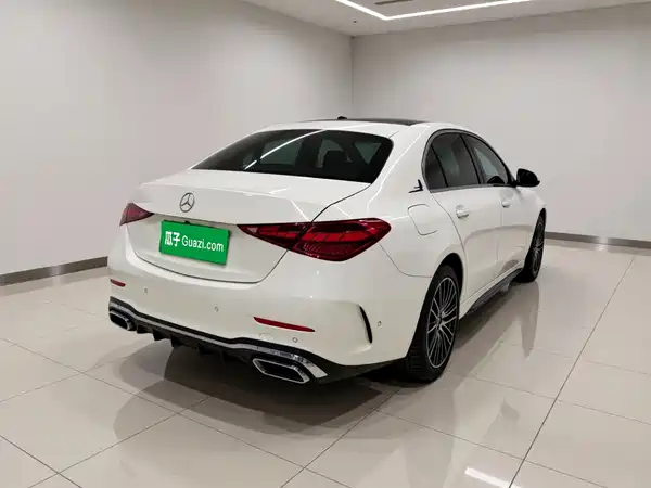 Mercedes-Benz C-Class 2024