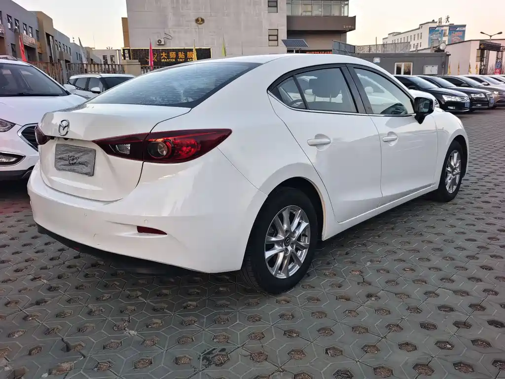 Mazda 3 Axela 2016 — фото 8
