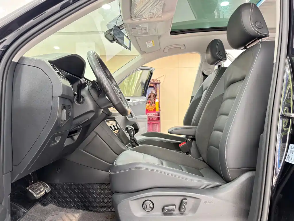 Volkswagen Tiguan L 2021 — фото 10