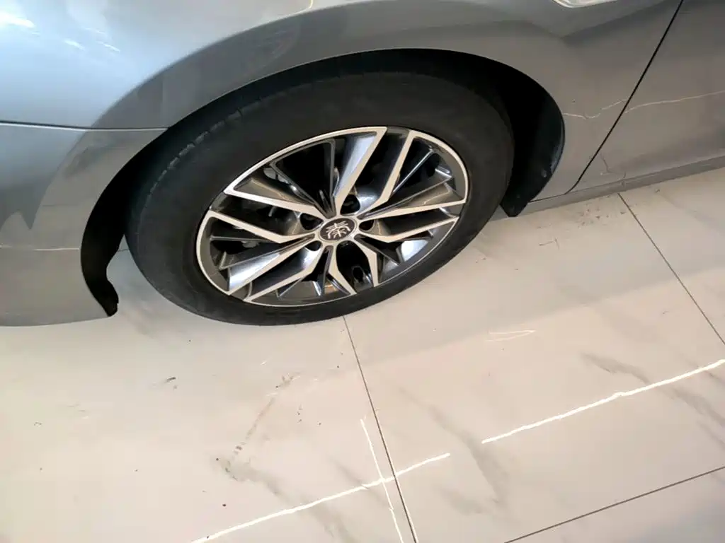 BYD Qin PLUS 2022 — фото 23
