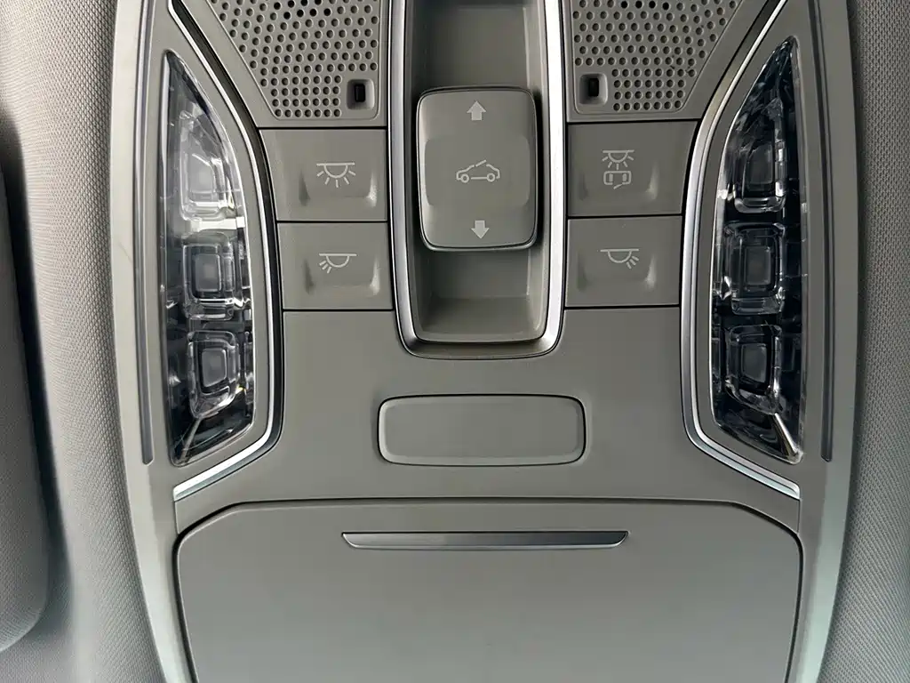 GAC Trumpchi M6 2021 — фото 18