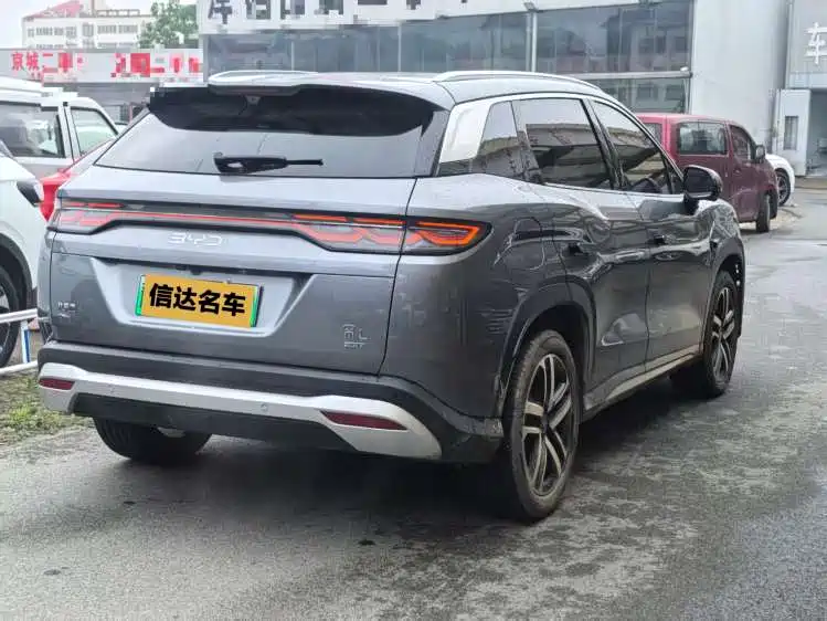 BYD L DM-i 2025 — фото 6