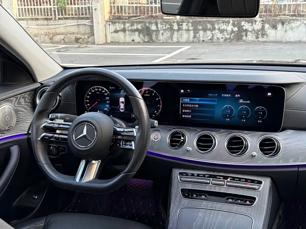 Mercedes-Benz E-Class 2022 — фото 14