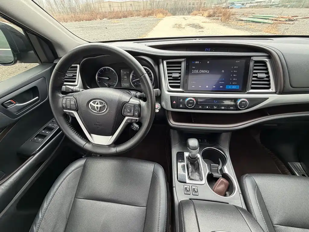 Toyota Highlander 2020 — фото 9