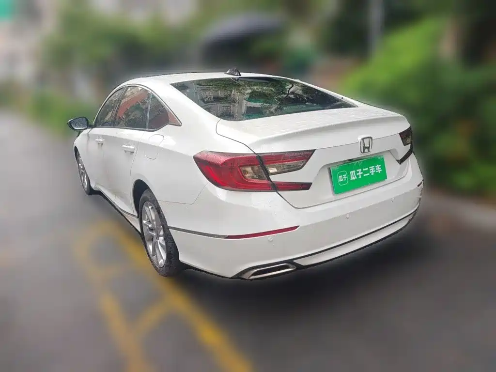 Honda Accord 2019 — фото 25