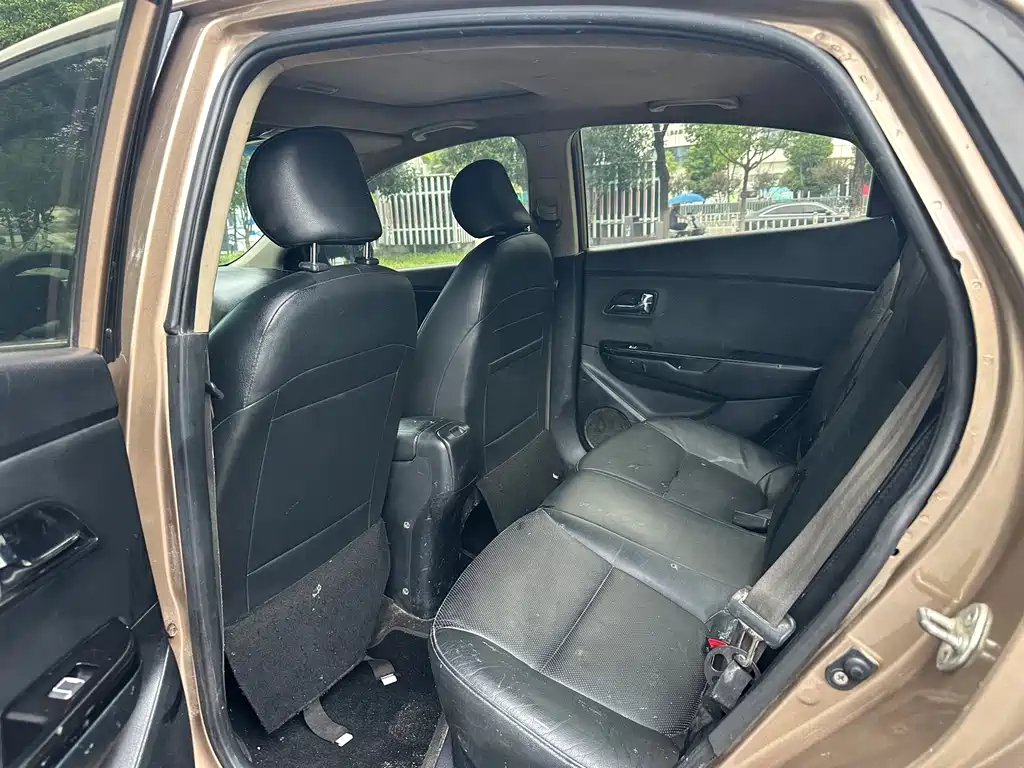 Kia K2 2012 — фото 7