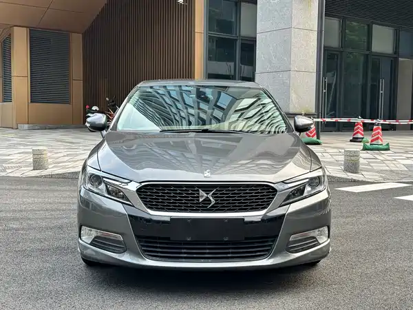 DS 5LS 2015