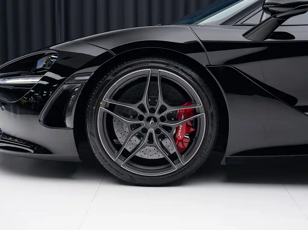McLaren 720S 2020 — фото 13