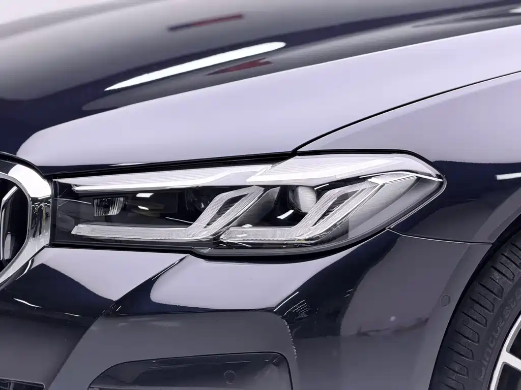 BMW 5 Series 2021